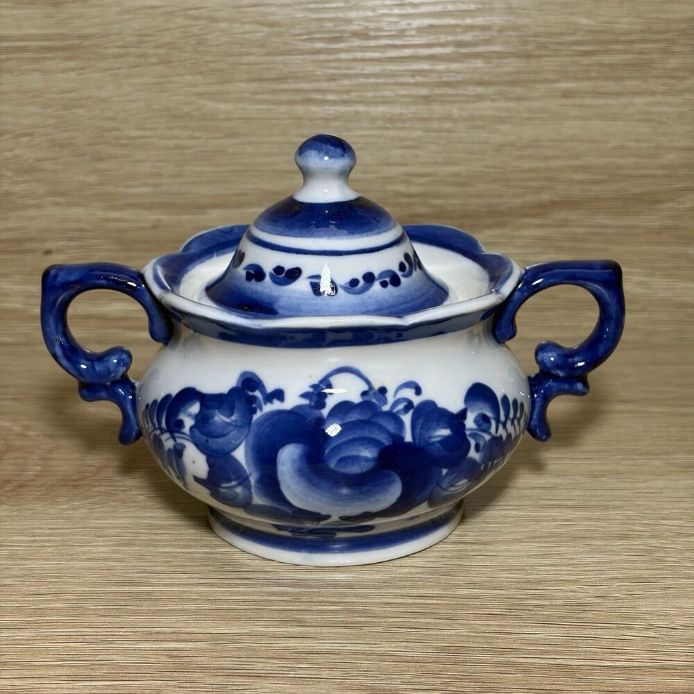 Gzhel Russian Porcelain Blue White Lidded Sugar Bowl Floral Hand Painted Vintage